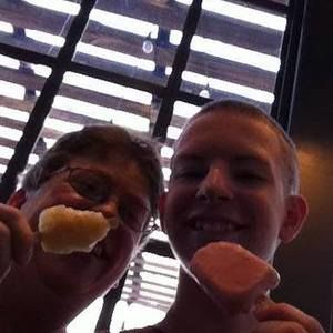 Meet your Posher, Dana